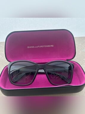 Diane Von Furstenberg Black Sunglasses with Patterned Temples